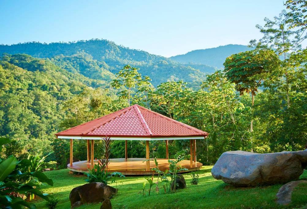 Manoas Bed & Breakfast Uvita Exterior photo