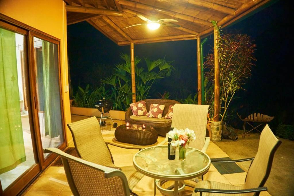 Manoas Bed & Breakfast Uvita Exterior photo