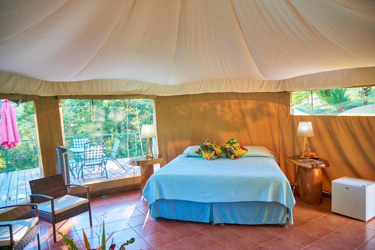 Manoas Bed & Breakfast Uvita Exterior photo