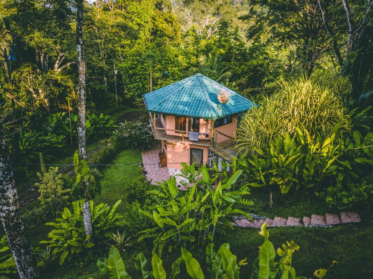Manoas Bed & Breakfast Uvita Exterior photo